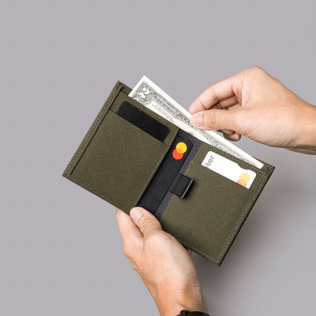 ALPAKA Ark Bifold Cash Wallet 雙折錢包 - Axogrid 300D 防潑水層壓面料 與輕便結構