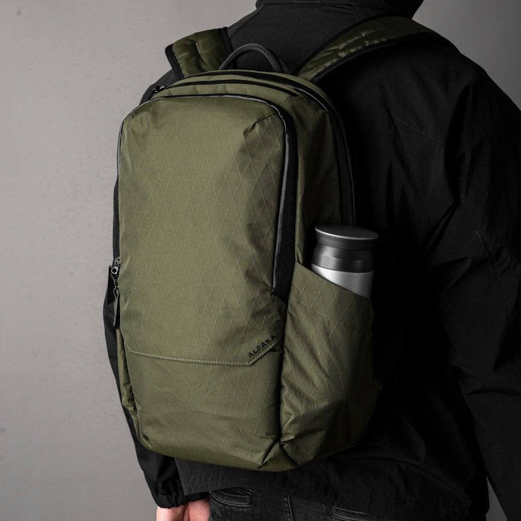 ALPAKA Elements Backpack Pro 防水背囊｜26L 大容量設計，多個內外隔層