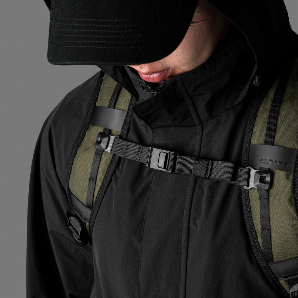 ALPAKA Elements Backpack Pro 防水背囊｜26L 大容量設計，多個內外隔層