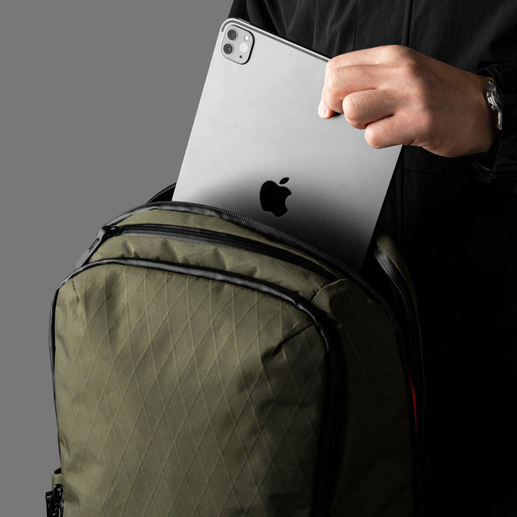 ALPAKA Elements Backpack Pro 防水背囊｜26L 大容量設計，多個內外隔層