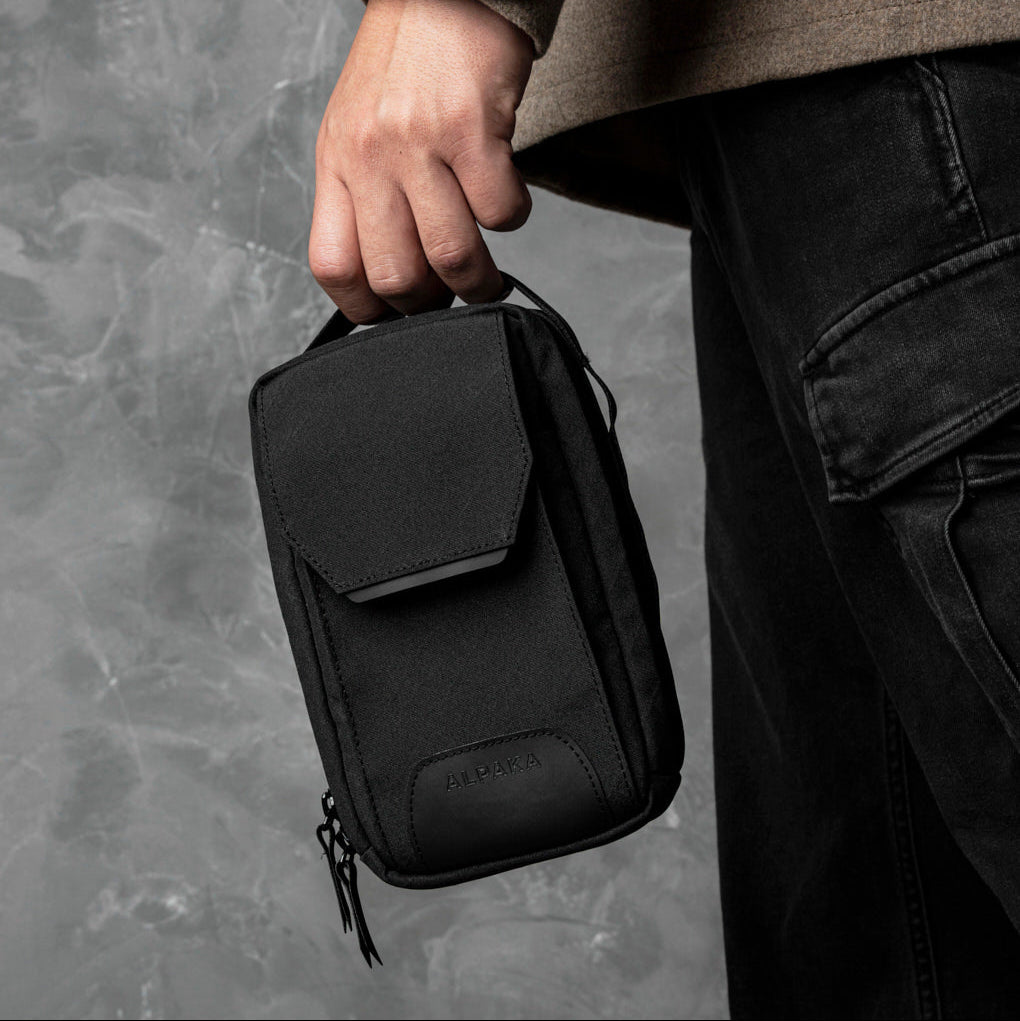 ALPAKA Modular Sling V2｜多功能手機袋 300D｜配備磁性安全扣的專屬手機隔層