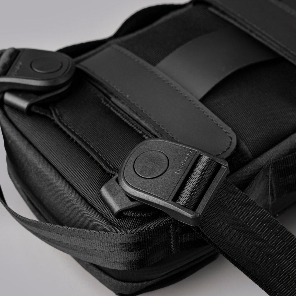 ALPAKA Modular Sling V2｜多功能手機袋 300D｜採用 Axogrid 300D 防水層壓布料與 YKK Aquaguard 靜音拉鍊