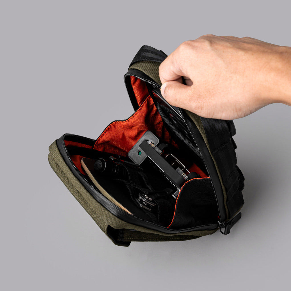 ALPAKA Modular Sling V2｜多功能手機袋 300D｜V2 版本改進肩帶連接設計，並增加尺寸適應大型手機