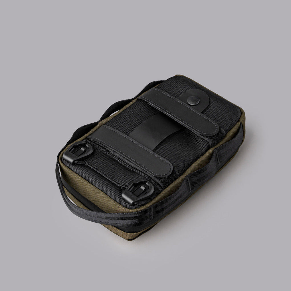 ALPAKA Modular Sling V2｜多功能手機袋 300D｜V2 版本改進肩帶連接設計，並增加尺寸適應大型手機