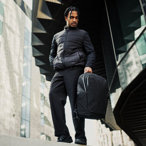 ALPAKA Bravo Backpack 23L｜適合通勤與旅行使用｜內置 16 吋筆記型電腦隔層