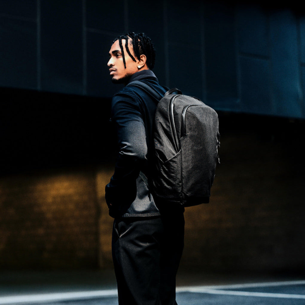 ALPAKA Bravo Backpack 23L｜適合通勤與旅行使用｜內置 16 吋筆記型電腦隔層