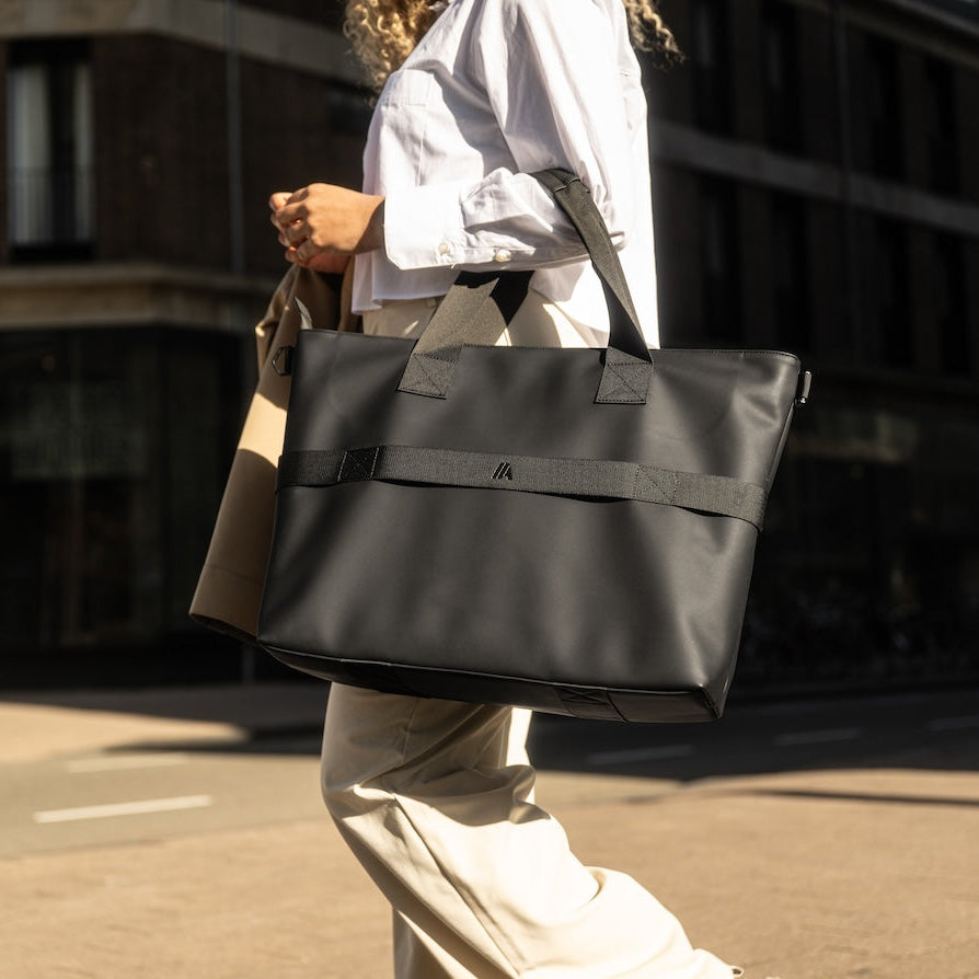 Airback TOTE 適用於日常通勤、商務旅行及戶外活動