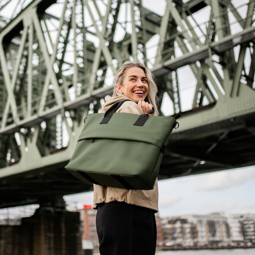 Airback TOTE 適用於日常通勤、商務旅行及戶外活動