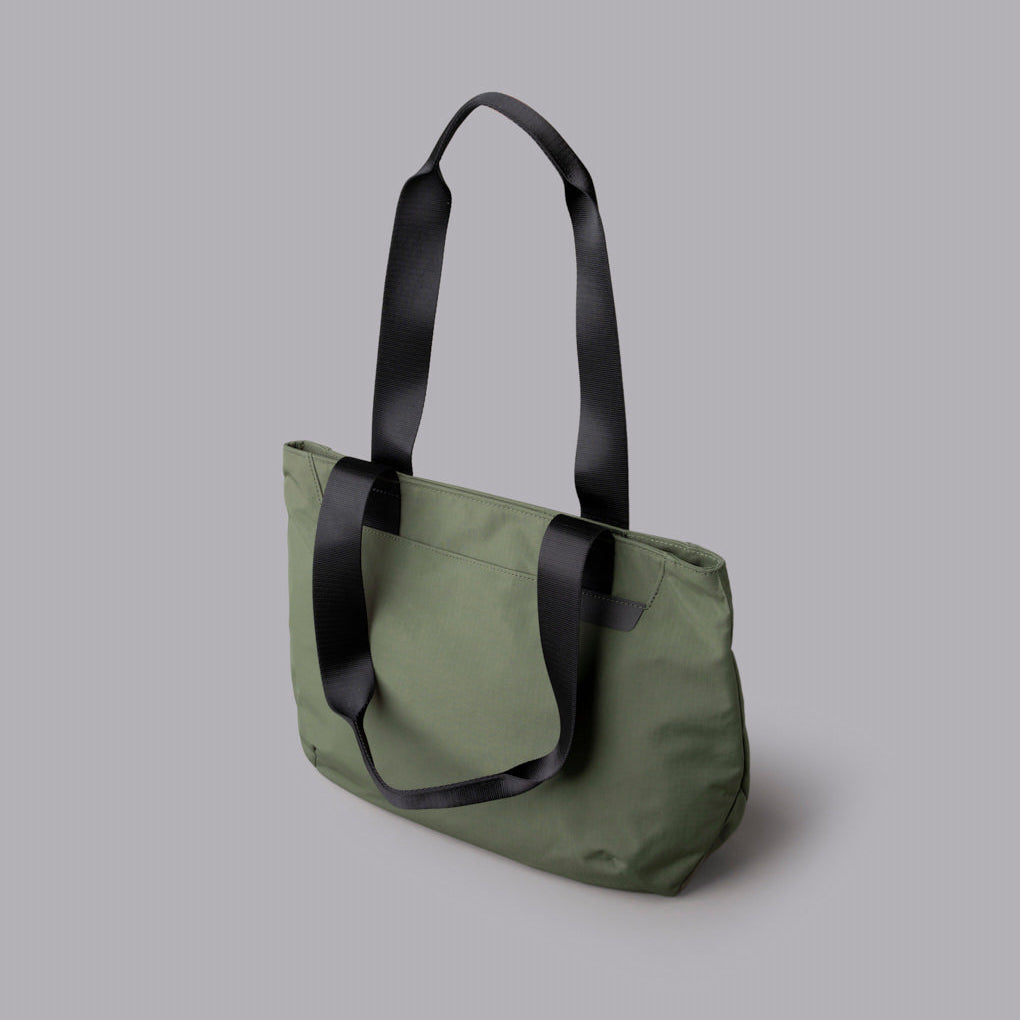 Elements Tote (S) 平穩底部設計，裝滿物品後可輕鬆站立