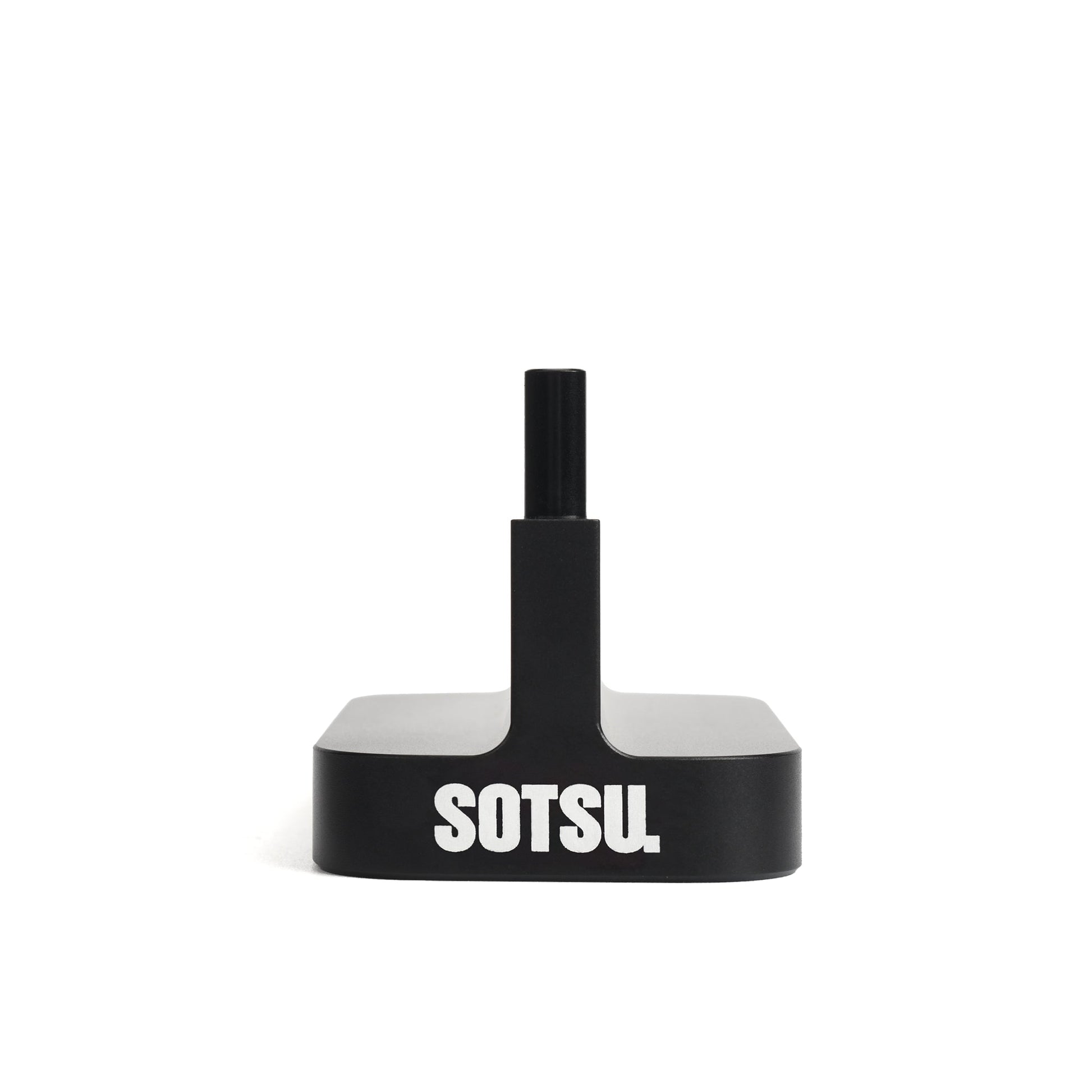 SOTSU 三腳架轉接器輕便小巧，重量僅 115g，方便攜帶與安裝