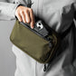 採用防水面料與 YKK 防水拉鏈的 Elements Tech Case Max