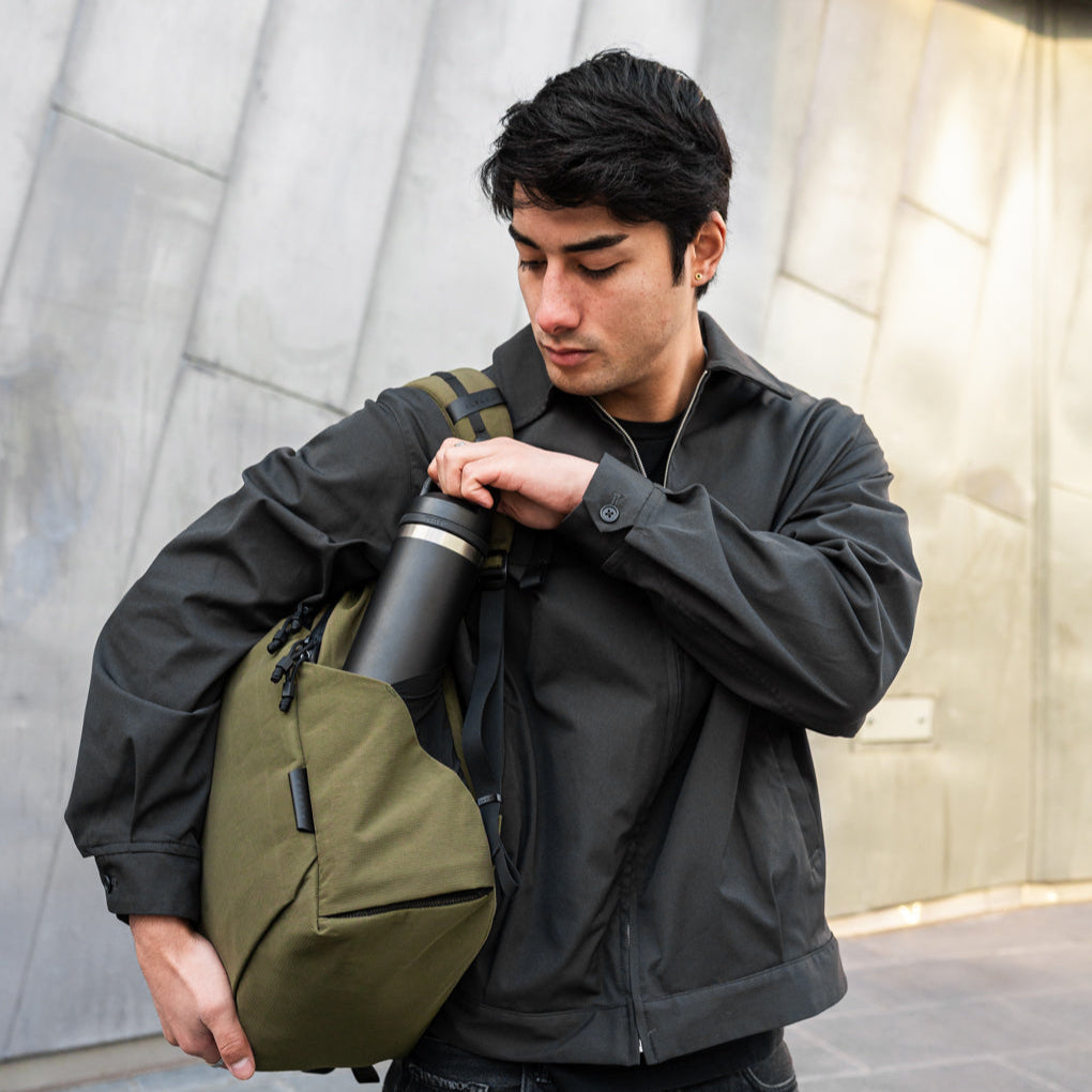 ALPAKA Bravo Backpack 23L｜適合通勤與旅行使用｜內置 16 吋筆記型電腦隔層
