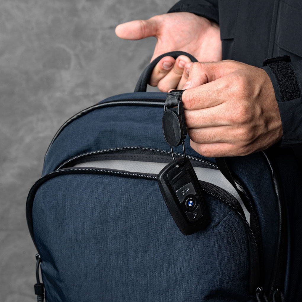ALPAKA Bravo Backpack 23L｜適合通勤與旅行使用｜內置 16 吋筆記型電腦隔層