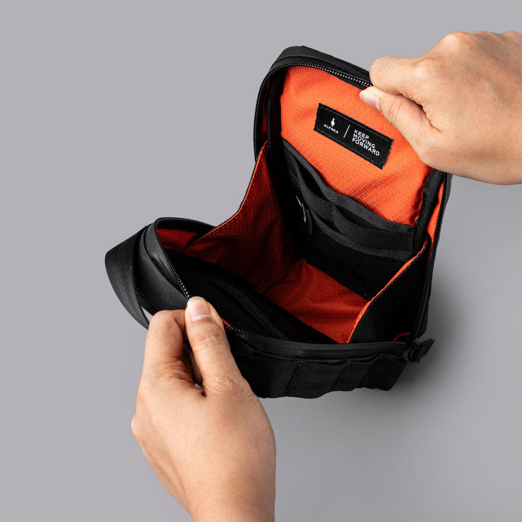 ALPAKA Modular Sling V2｜多功能手機袋 X-Pac｜配備磁性安全扣的專屬手機隔層
