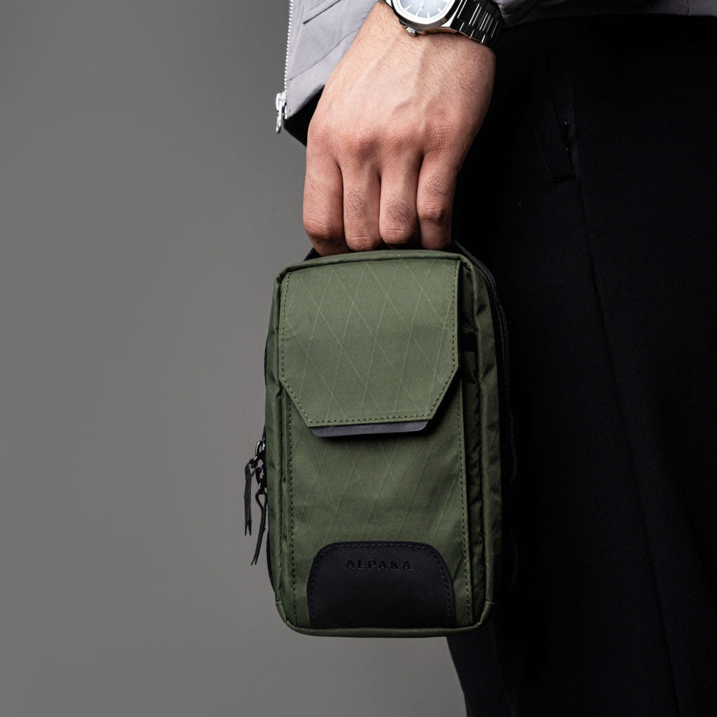 ALPAKA Modular Sling V2｜多功能手機袋 X-Pac｜配備磁性安全扣的專屬手機隔層