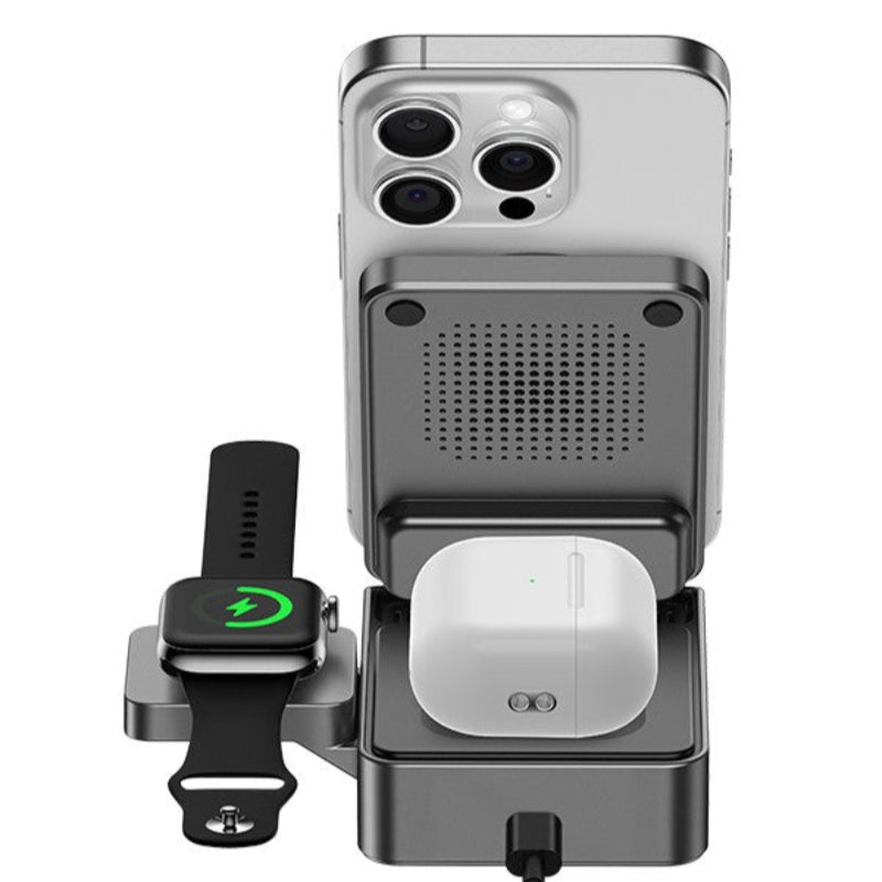 Maxco Qi2 充電器為手機、耳機及手錶同時充電的場景