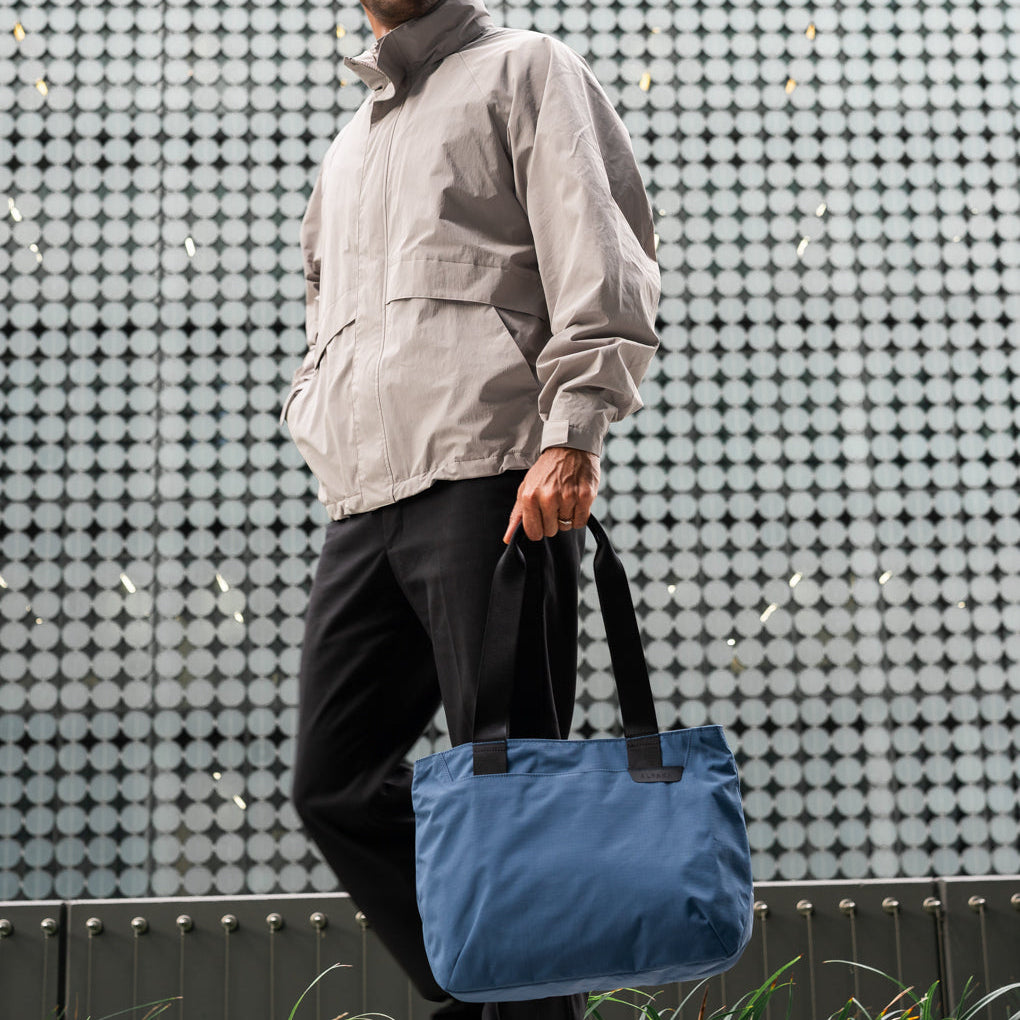 Elements Tote (S) 防水輕便手提包，9L 容量，適合日常通勤與購物使用