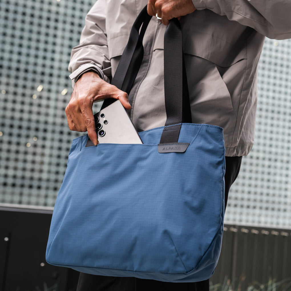 Elements Tote (S) 防水輕便手提包，9L 容量，適合日常通勤與購物使用