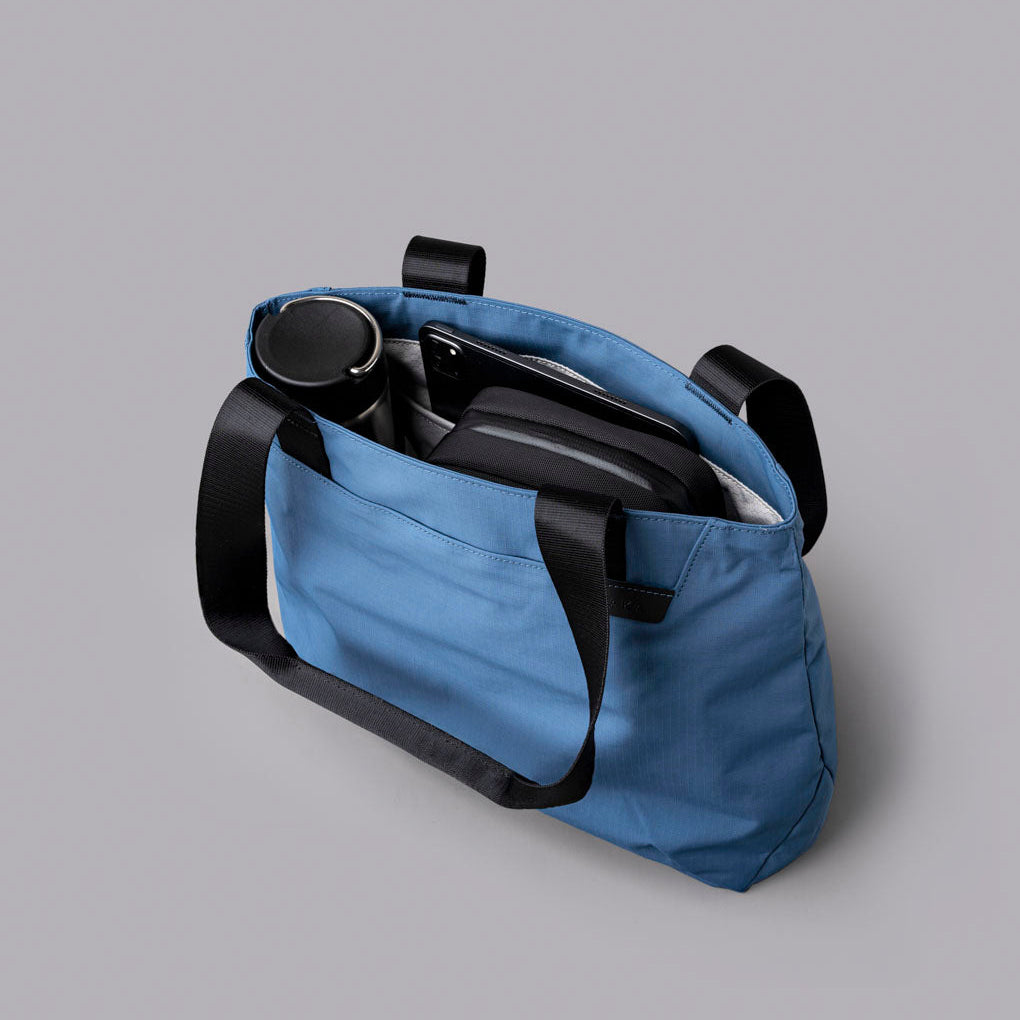 Elements Tote (S) 防水輕便手提包，9L 容量，適合日常通勤與購物使用