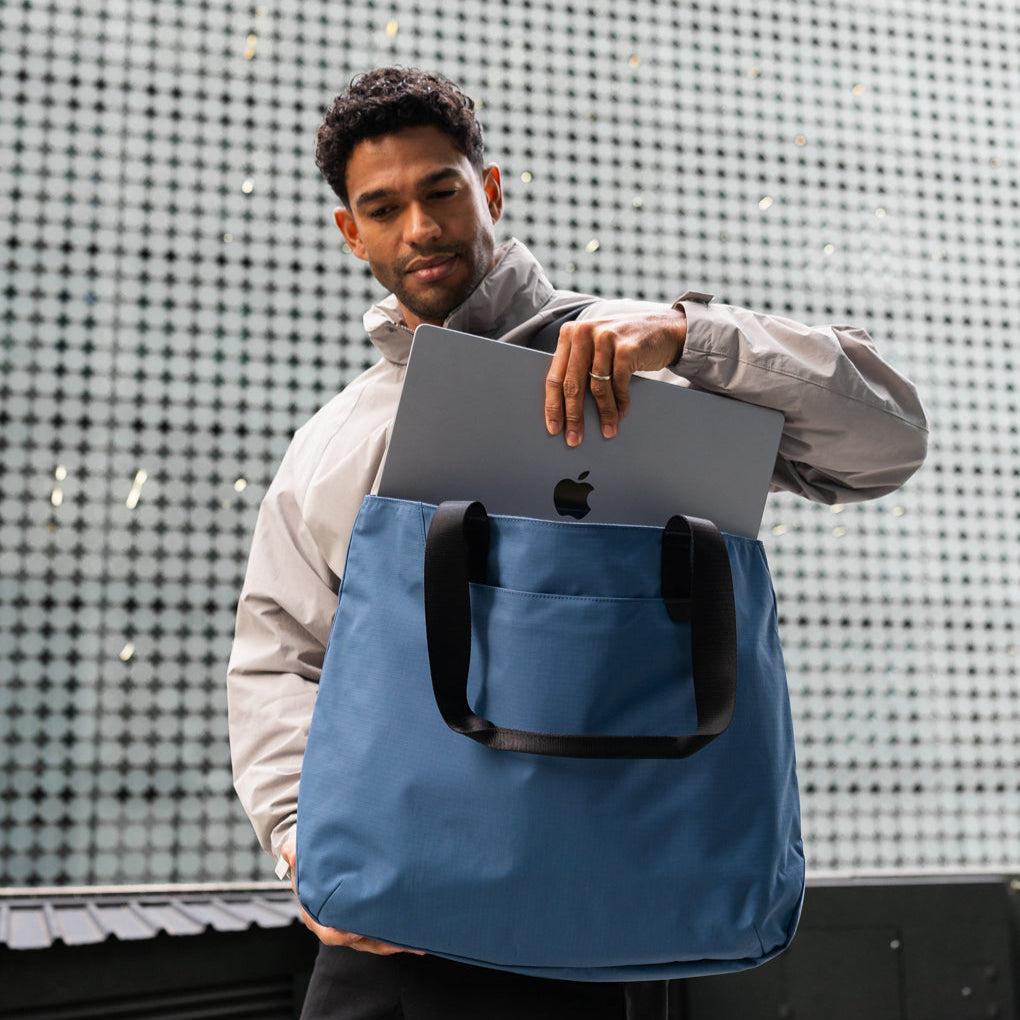  ALPAKA Elements Tote (L) 加大版手提包 - 實用大容量設計