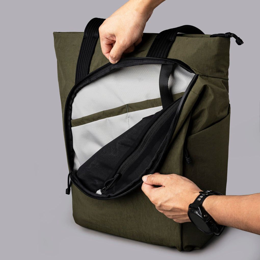 ALPAKA Flow Totepack 綠色款展示雙模式設計與多功能性
