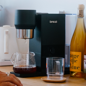 BREZI COLD 製作完成的濃郁冷萃咖啡展示。