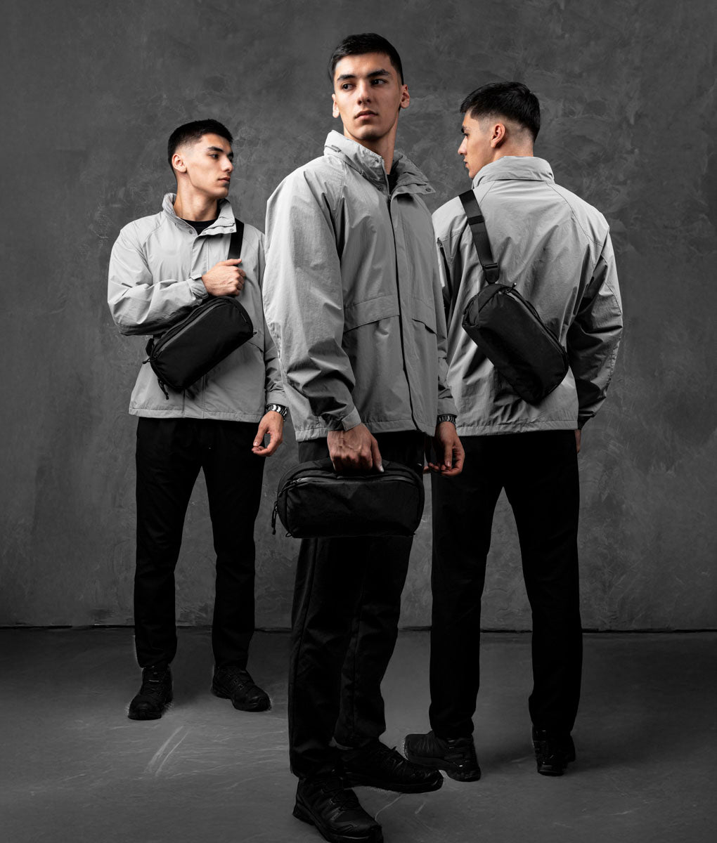 ALPAKA Eclipse Gaming Sling 可調節肩帶與多功能掛點設計，提供靈活背負方式。