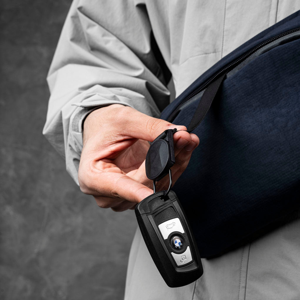 ALPAKA Flight Sling 2L 前拉鏈袋｜MOD Key Tether 鎖匙固定