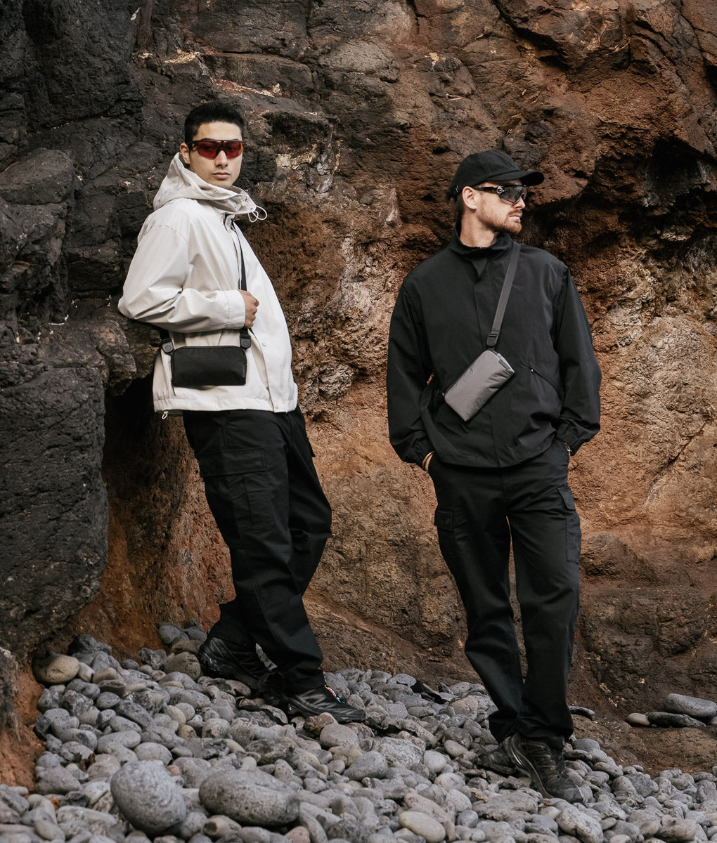 ALPAKA Flight Pouch 防水收納袋，輕便設計適合旅行與日常使用