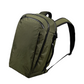 ALPAKA Traverse Backpack 30L，展示其行李通道功能，適合旅行使用。