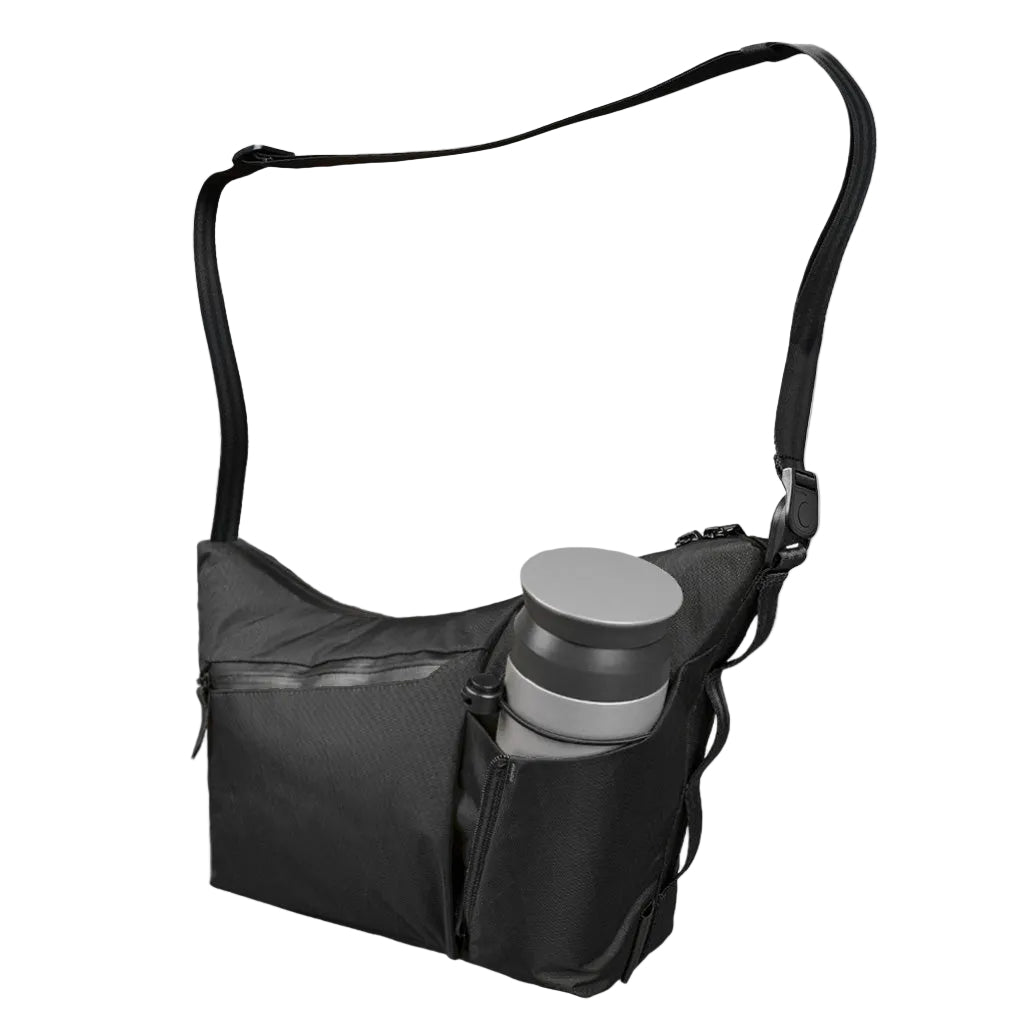 ALPAKA Flow Satchel 全新可拆卸肩帶設計，支持多種佩戴方式