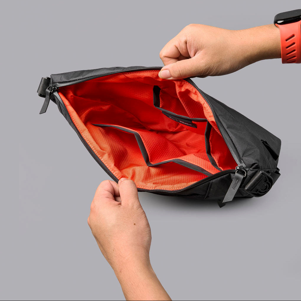 ALPAKA Flow Satchel 全新可拆卸肩帶設計，支持多種佩戴方式
