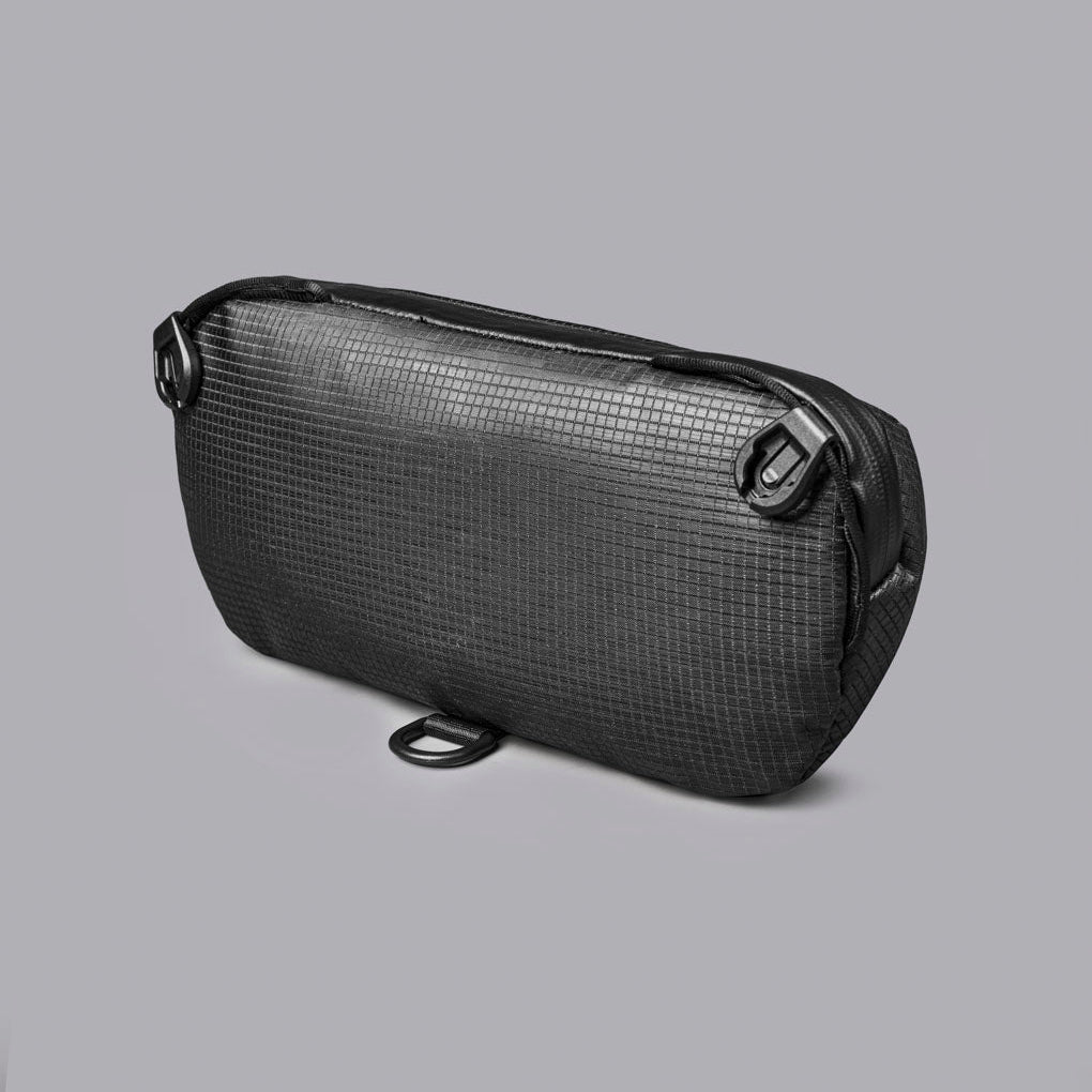 ALPAKA Momentum Sling 超輕斜背包 