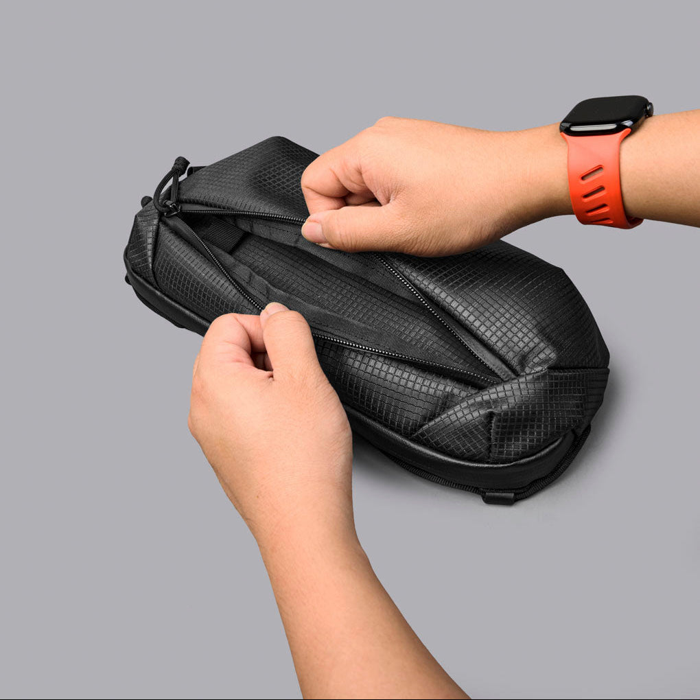 ALPAKA Momentum Sling 超輕斜背包 