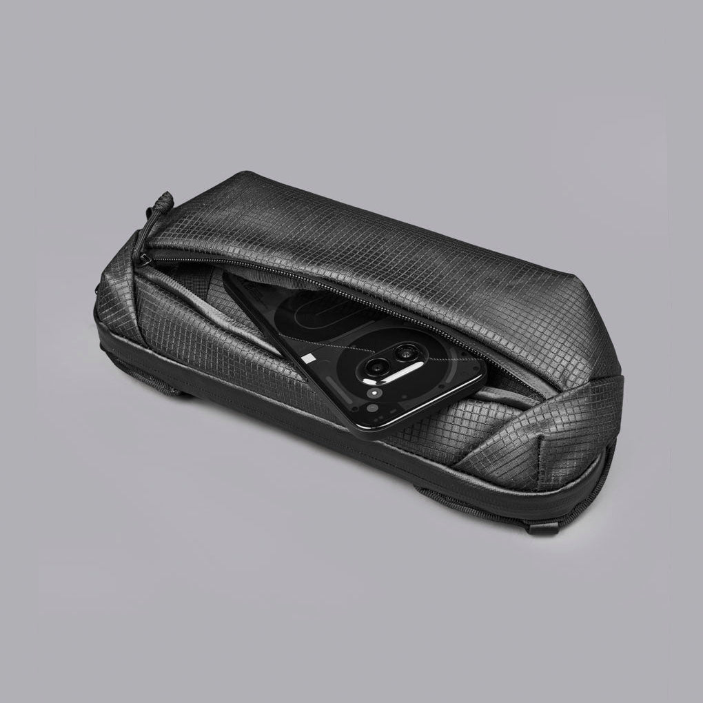 ALPAKA Momentum Sling 超輕斜背包 