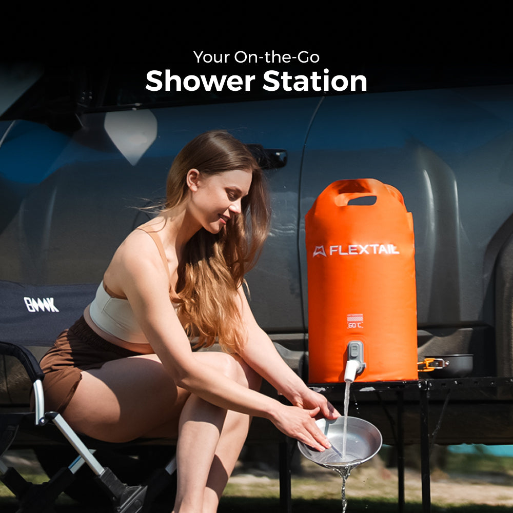 FLEXTAIL Tiny Shower Bucket & Bag 戶外露營使用場景圖