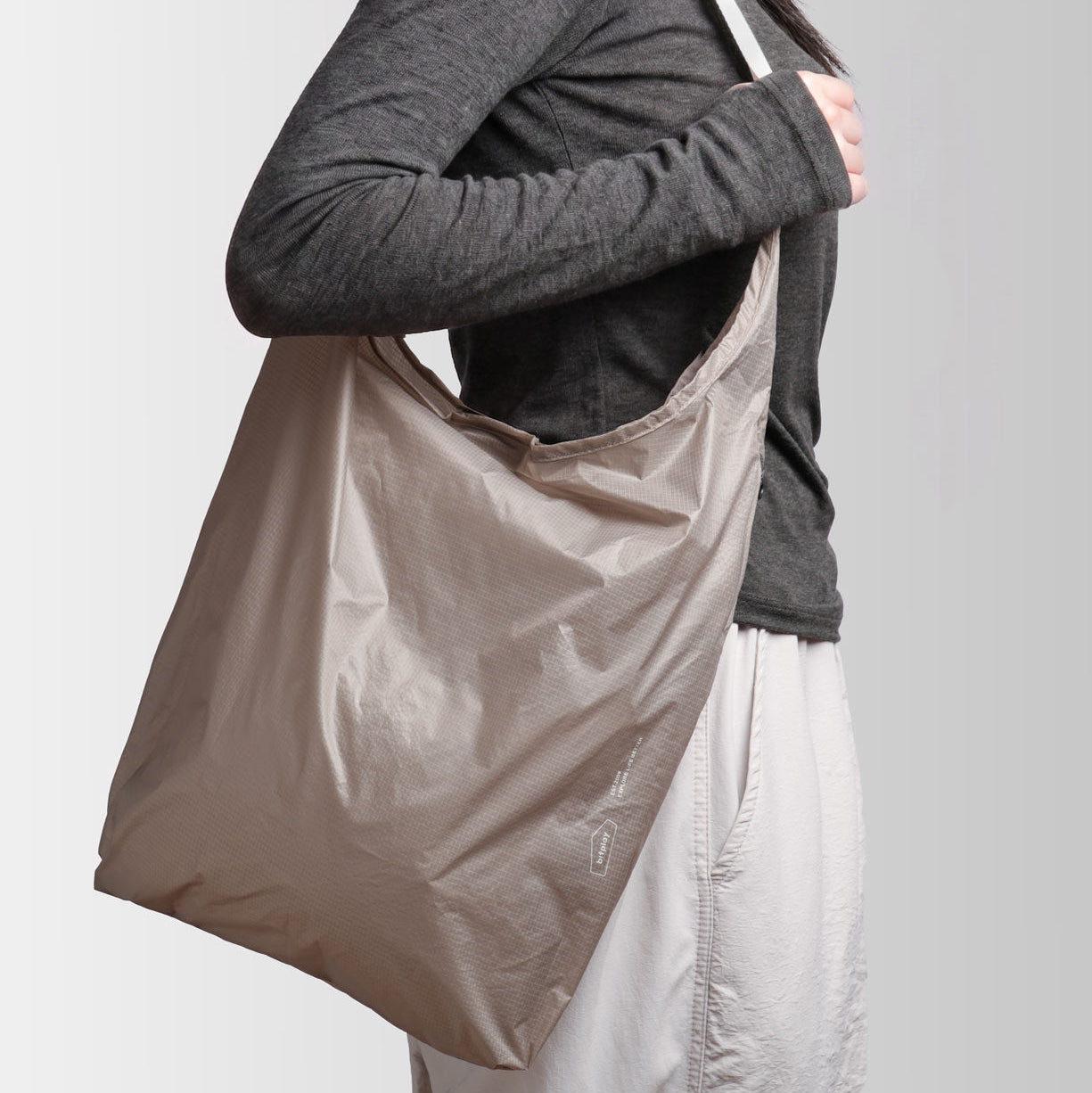 BITPLAY Foldable Crossbody Shopping Bag 自收納斜背購物袋