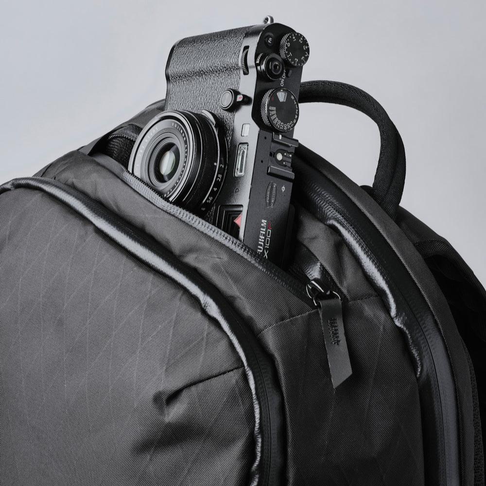 ALPAKA Elements Backpack Pro 防水背囊｜26L 大容量設計，多個內外隔層
