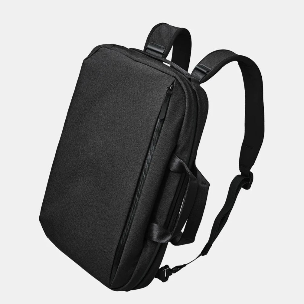 ALPAKA Elements Tech Brief Pro 日常通勤背囊 600D｜支援手提、斜挎包、背囊 三種攜帶模式，滿足多場景需求