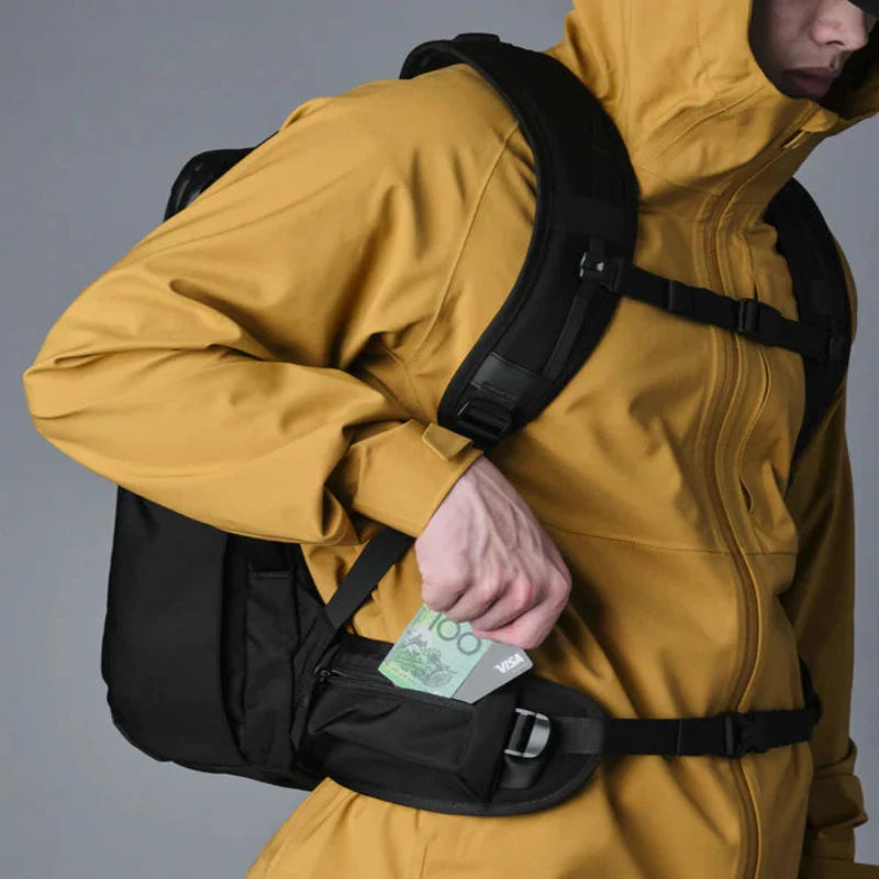 ALPAKA Waist Strap 腰帶｜腰帶可快速拆卸或固定，靈活應對不同使用場景