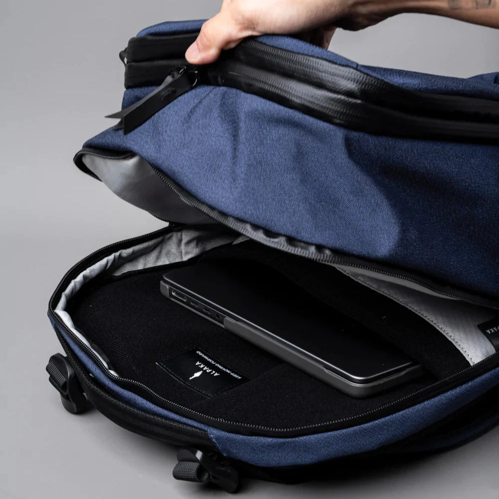 ALPAKA Elements Travel Backpack 旅行背囊 600D - 輕便耐用，使用高品質防撕裂尼龍材質