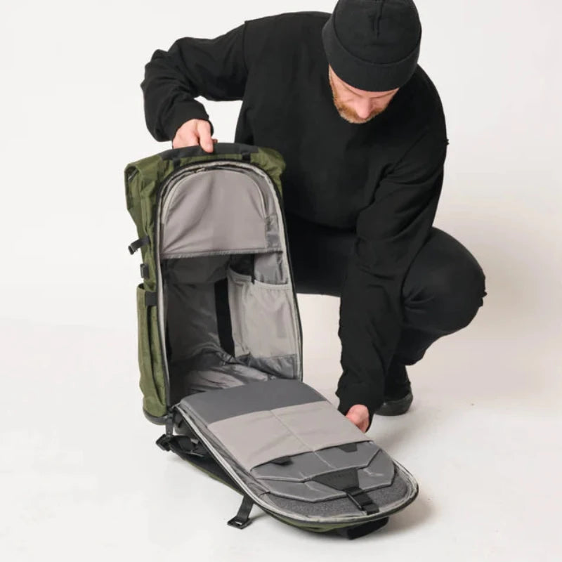 Boundary Supply Errant Pack X-Pac 背囊｜內有多個收納口袋及濕/乾隔層
