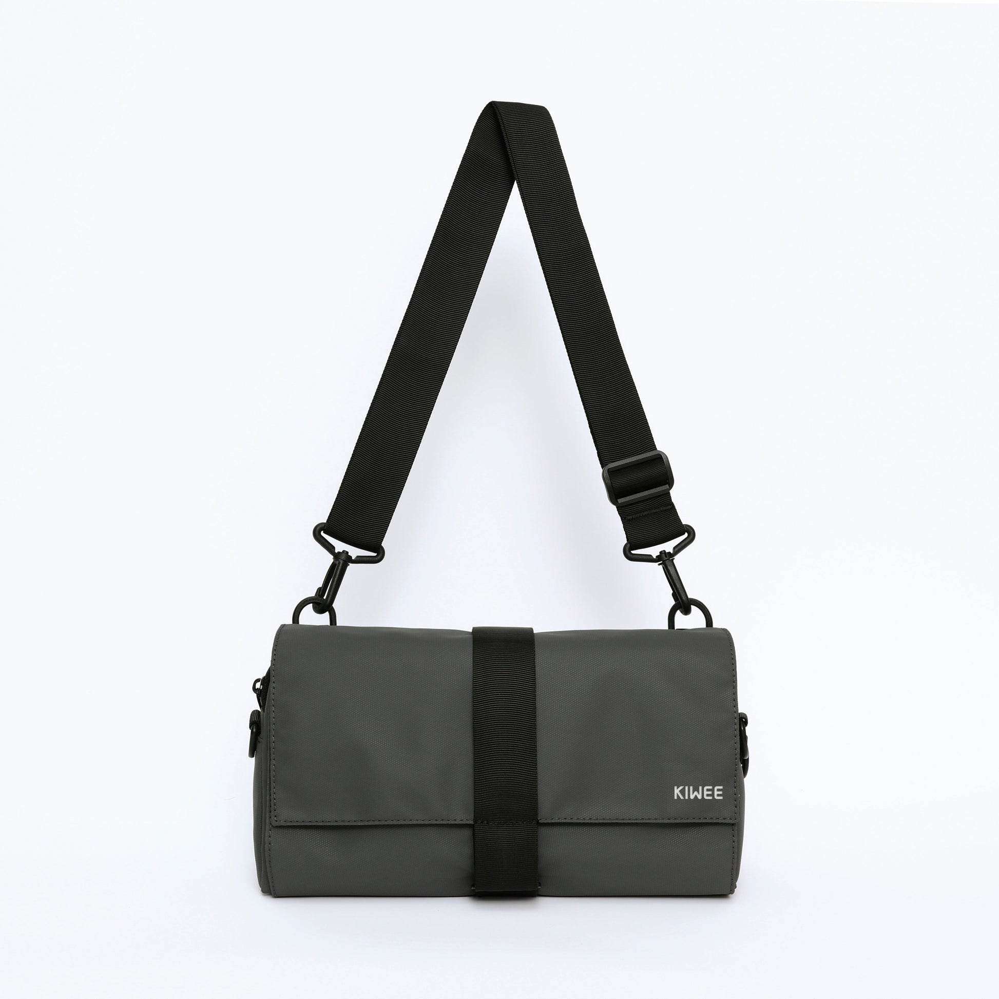 Kiwee Triangle Sling Bag 多功能輕便斜挎包，環保防水設計，適合日常與旅行使用