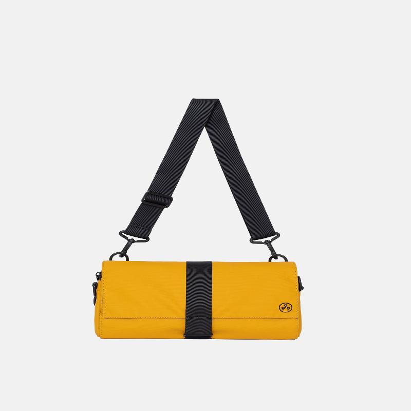 KIWEE Trlangle Sling Bag 單肩包 FG002A