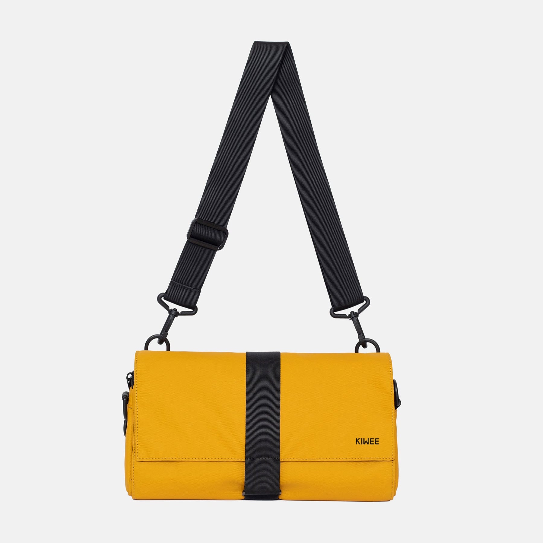 Kiwee Triangle Sling Bag 多功能輕便斜挎包，環保防水設計，適合日常與旅行使用