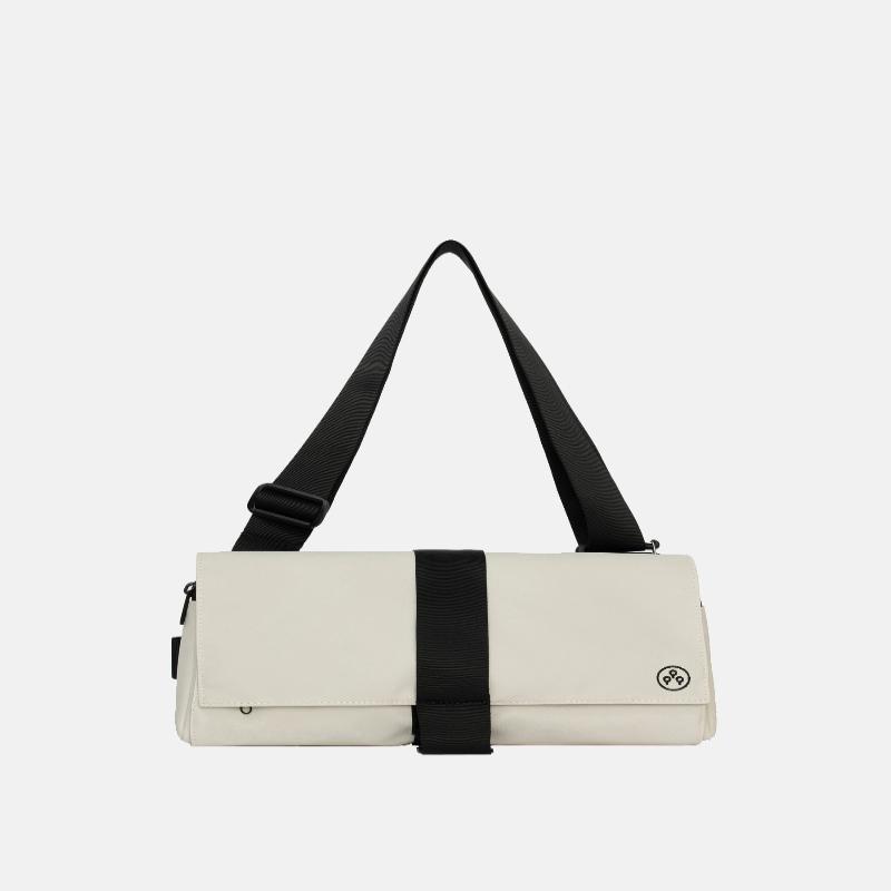 KIWEE Trlangle Sling Bag 單肩包 FG002A