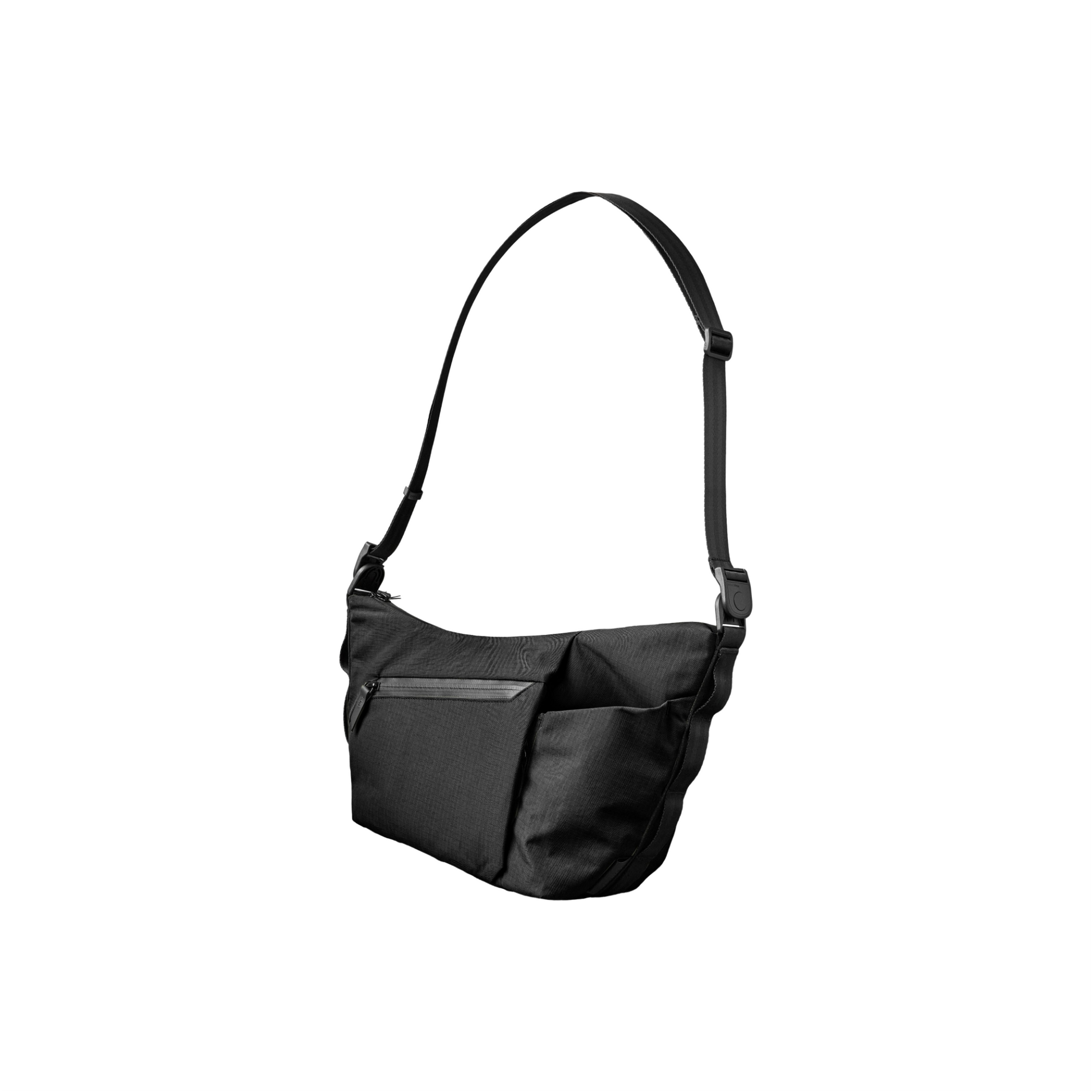 ALPAKA Flow Satchel 多功能側肩包，輕便防撕裂設計，適合日常與戶外使用
