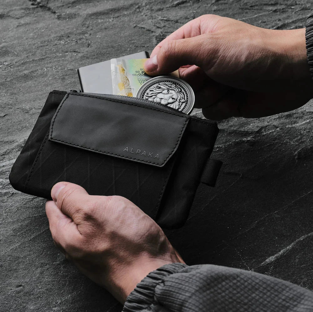 ALPAKA Zip Pouch Coin 零錢收納袋｜採用 X-Pac® VX21 防撕裂防水布料 製作，結合 YKK 防風雨拉鍊