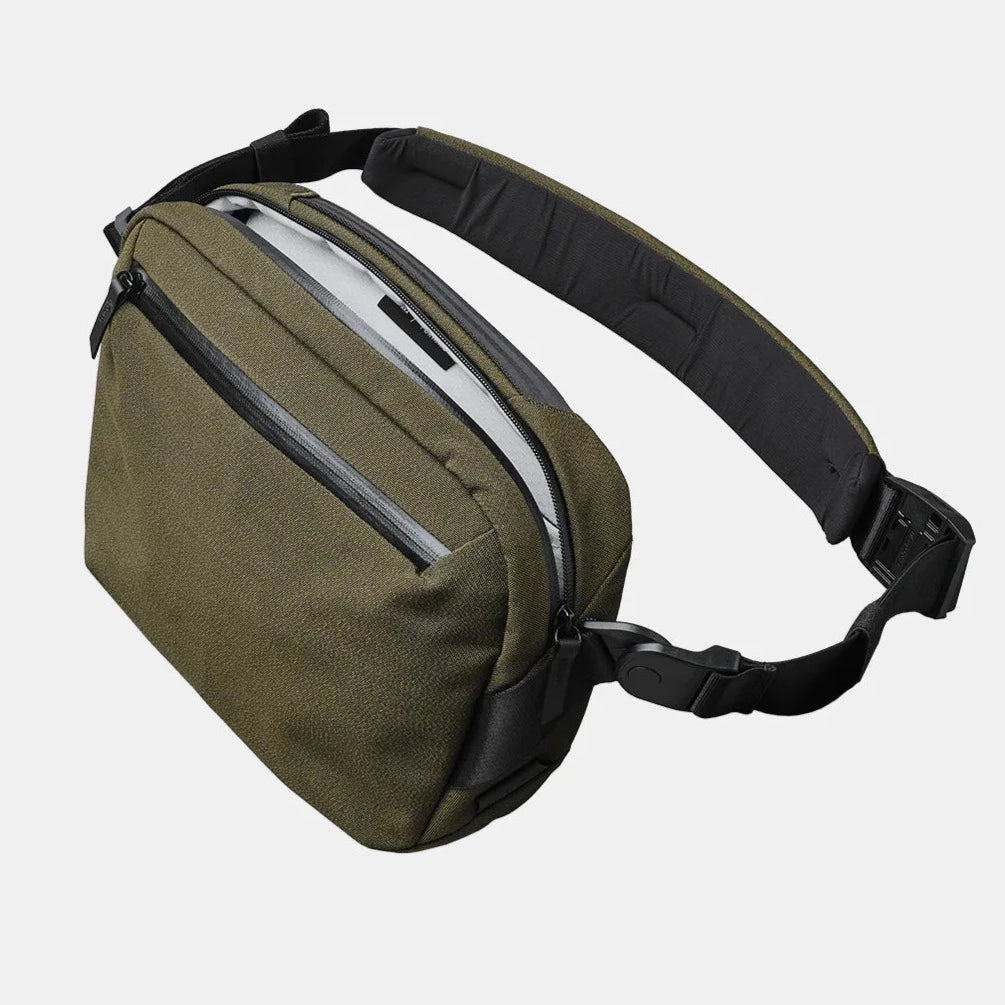 ALPAKA Go Sling 側肩包 600D｜可容納 11 吋 iPad Pro 和 AirPods Max，內襯柔軟防刮襯裡