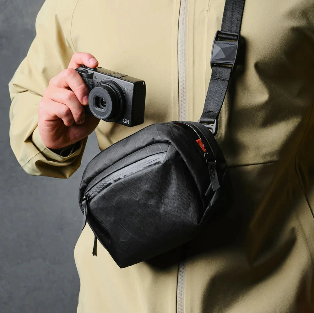 ALPAKA Go Sling Nano 側肩包｜適合存放相機、手機及日常用品